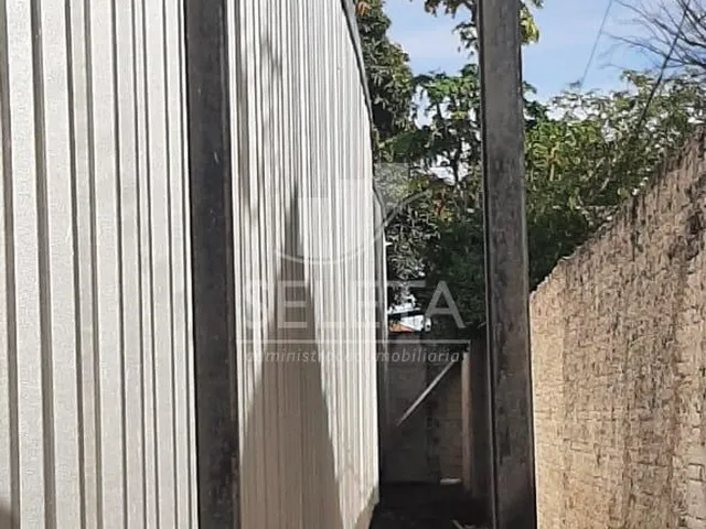 Imagem 3: Barracão no Bairro Canadá 3 Anos de Construção