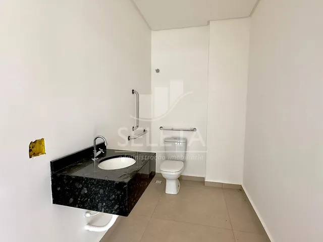 Imagem 4: Sala comercial de esquina à venda