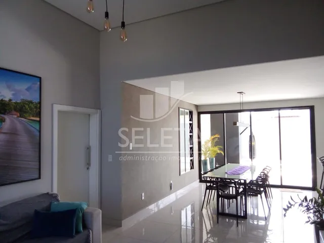 Imagem 5: Casa à Venda com Piscina Aquecida, Energia Solar e 4 Quartos - Pronta para Morar