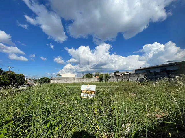 Imagem: Terreno à venda com localização previlegiada