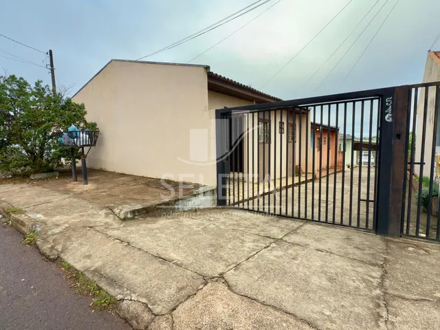 Imagem: Casa à venda em pequeno condomínio fechado