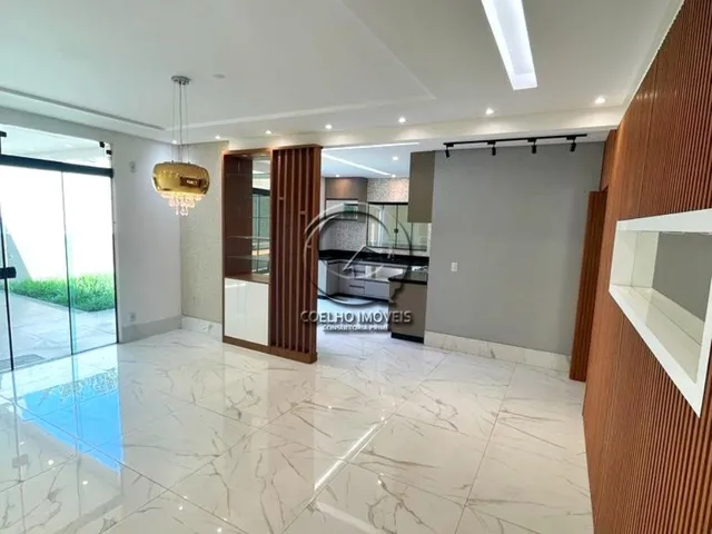 Imagem: A casa em condomínio possui 4 Dormitórios, 4 Suítes, 6