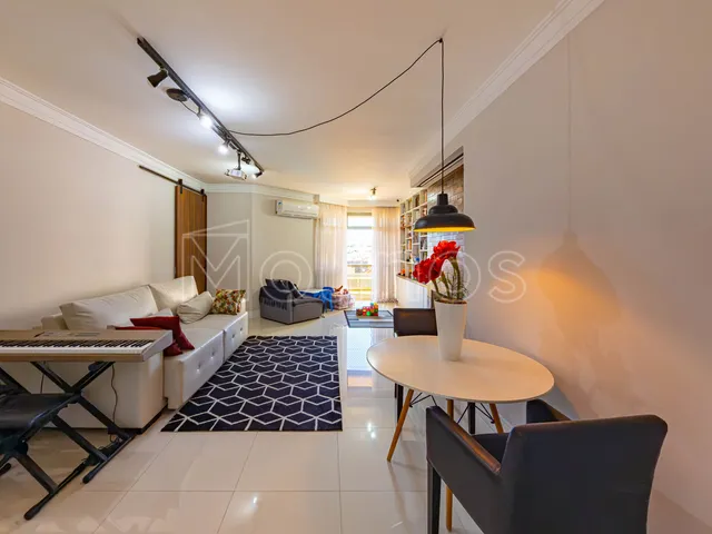 Imagem: O apartamento possui 3 Dormitórios, 1 Suíte, 4 Banheiros,