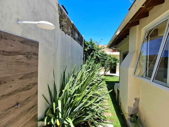 Imagem 5: Imperdível casa à venda no Centro de Garopaba-SC com 5 quartos, 1 sala, 2 banheiros, 2