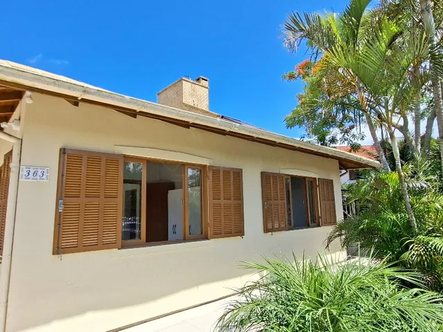 Imagem 14: Imperdível casa à venda no Centro de Garopaba-SC com 5 quartos, 1 sala, 2 banheiros, 2