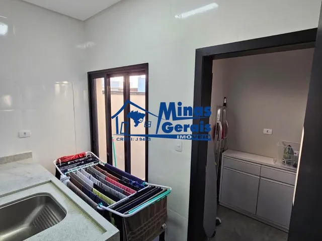 Imagem 10: Casa em Condomínio à Venda em Jacareí - 3 Dormitórios (Suíte com Closet e Sacada) e