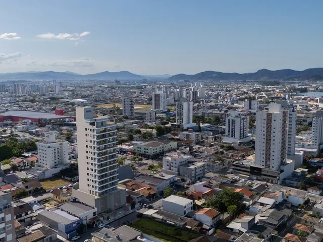 Imagem 10: APARTAMENTO 2 DORMITÓRIOS COM 1 SUITE SACADA GOURMET COM CHURRASQUEIRA A CARVAO NO