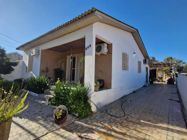 Imagem: Casa 3 dormitórios com Piscina, Pátio