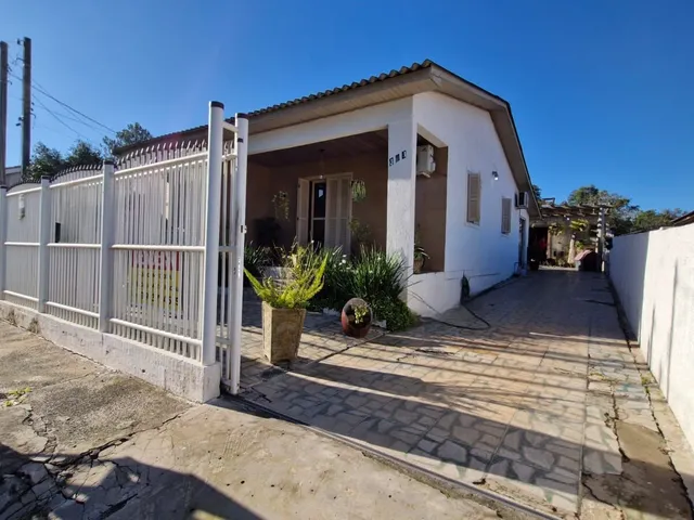 Imagem 5: Casa 3 dormitórios com Piscina, Pátio Individual, Amplo Salão com Churrasqueira