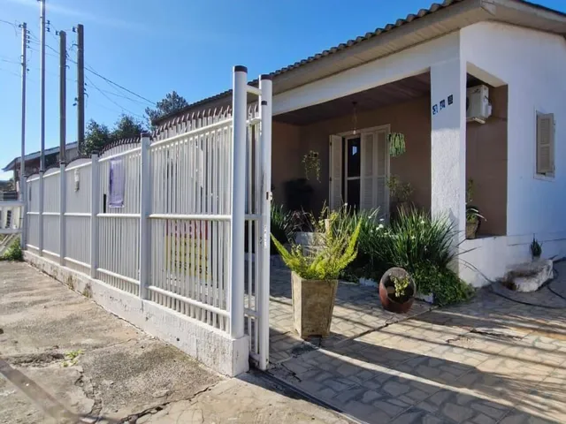Imagem 3: Casa 3 dormitórios com Piscina, Pátio Individual, Amplo Salão com Churrasqueira