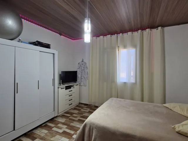 Imagem 11: Casa 3 dormitórios com Piscina, Pátio Individual, Amplo Salão com Churrasqueira