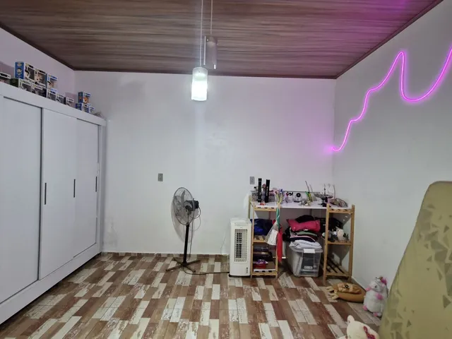 Imagem 2: Casa 3 dormitórios com Piscina, Pátio Individual, Amplo Salão com Churrasqueira
