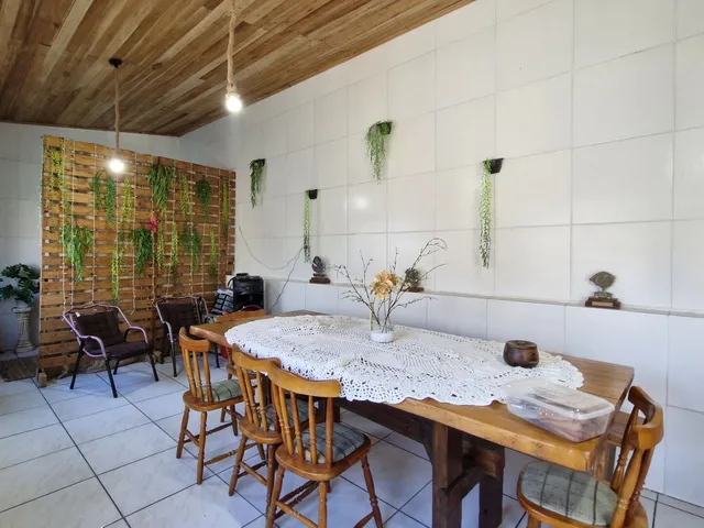Imagem 12: Casa 3 dormitórios com Piscina, Pátio Individual, Amplo Salão com Churrasqueira
