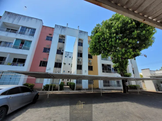Imagem: O apartamento possui 5 Dormitórios, 1 Suíte, 2 Banheiros,