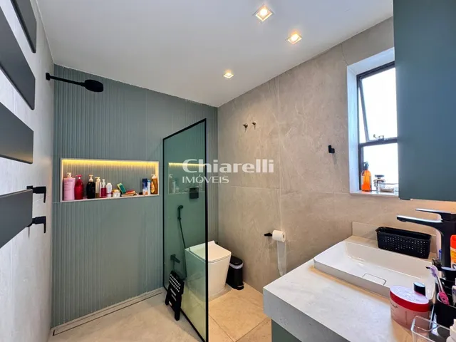 Imagem 10: COBERTURA DE LUXO EM ICARAÍ: 5 SUÍTES, PISCINA PRIVATIVA E MUITO MAIS! Viva o melhor