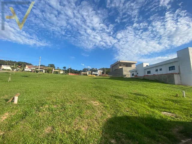 Imagem: O terreno possui 390m² de Área e está localizado em
