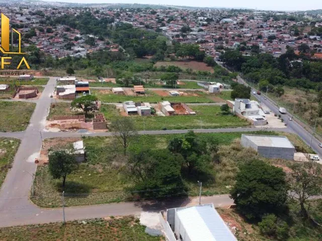 Imagem: Lotes de 270 a 400m² em uma região em