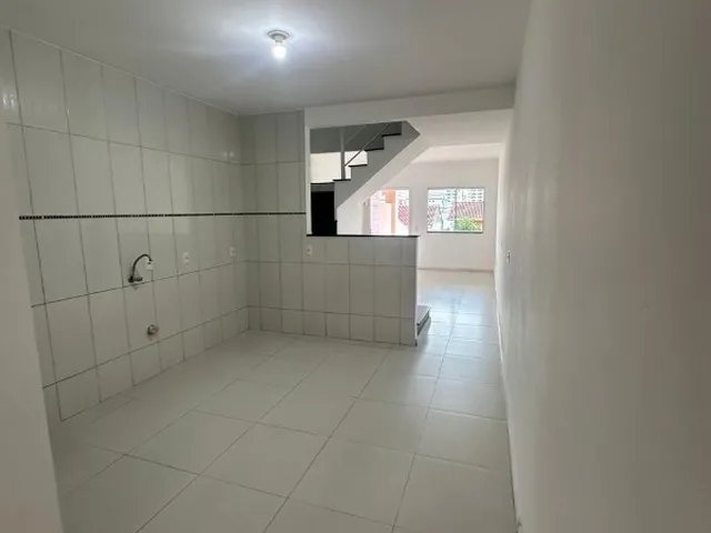 Imagem 5: ÓTIMO SOBRADO NO BAIRRO TABULEIRO EM CAMBORIÚ