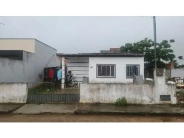 Imagem: A casa possui 2 Dormitórios, 2 Banheiros, 162m² de Área,