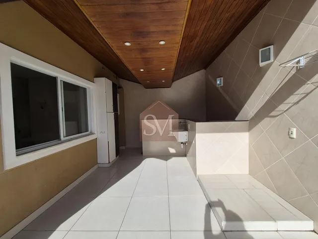 Imagem 9: Casa Duplex de Luxo no Condomínio Villagio Verde: 3 Quartos, 2 Suítes, 140m² de