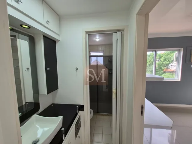 Imagem 7: Casa Duplex de Luxo no Condomínio Villagio Verde: 3 Quartos, 2 Suítes, 140m² de