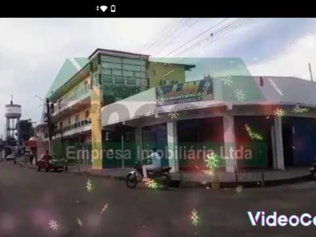 Imagem: A loja possui 22 Dormitórios, 12 Suítes, 1 Banheiro,