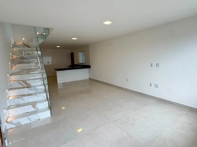 Imagem 15: Casa triplex para locação anual em Perocão, Guarapari-ES: 3 quartos, 2 suítes, 3