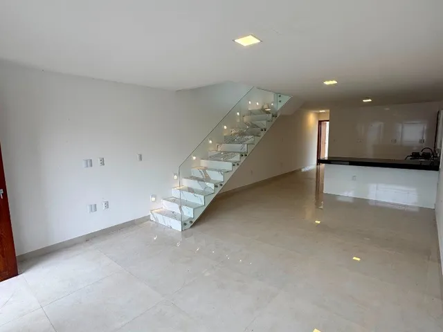 Imagem 7: Casa triplex para locação anual em Perocão, Guarapari-ES: 3 quartos, 2 suítes, 3