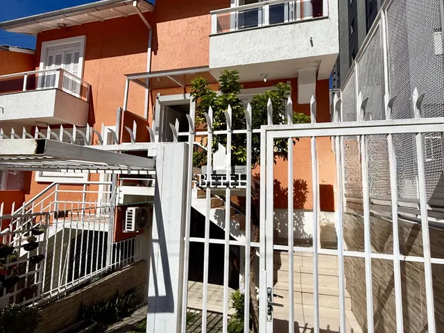 Imagem: Sobrado à venda no bairro Santa Lúcia