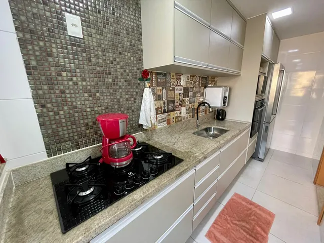 Imagem 2: Apto 105m², 3 Quartos; 1 Suíte, Varanda; 3 Banheiros; Sala 2 Ambientes; Cozinha; Área