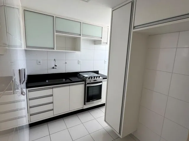 Imagem 2: Pitangueiras 2/4 com suíte - Residencial Coliseu