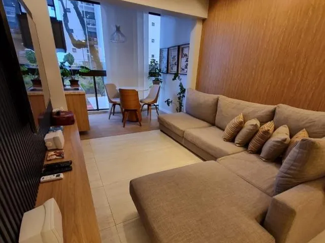 Imagem: O apartamento possui 4 Dormitórios, 3 Suítes, 1 Banheiro,