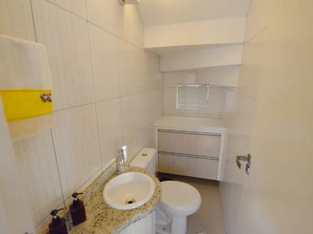 Imagem 15: SOBRADO RESIDENCIAL em CURITIBA - PR, Xaxim