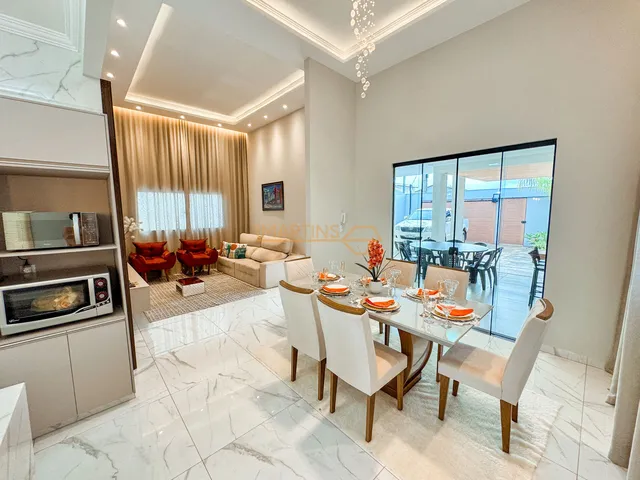 Imagem: A casa possui 5 Dormitórios, 3 Suítes, 4 Banheiros, 4