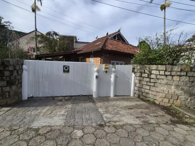 Imagem: Casa com área externa em Lagoa da Conceição