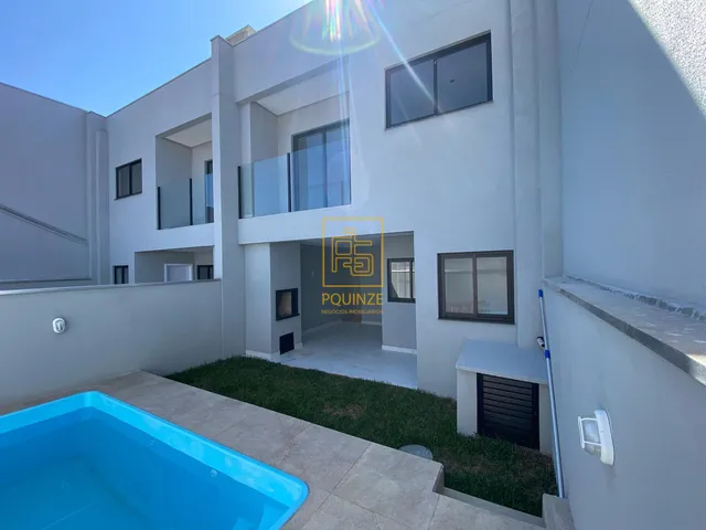 Imagem 11: Sobrado com piscina apenas 350 metros do mar em Piçarras
