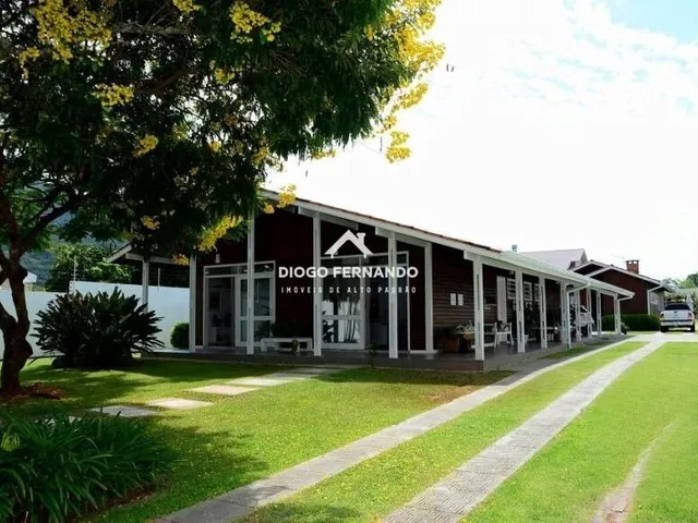 Imagem: Casa em Amplo Terreno na Lagoa da Conceição