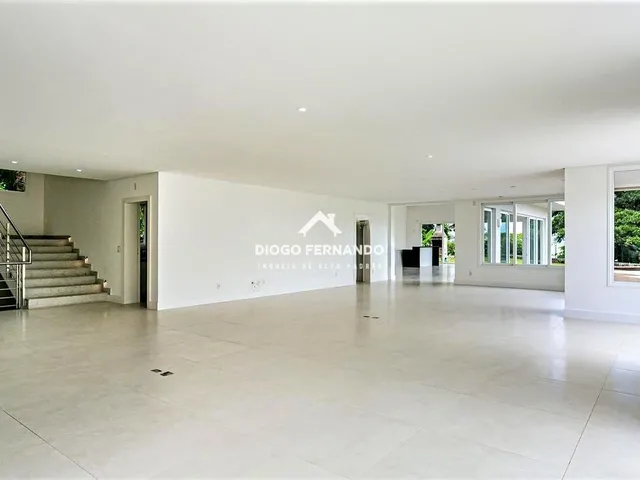 Imagem 4: Casa Alto Padrão Frente Mar em Condomínio no Cacupé
