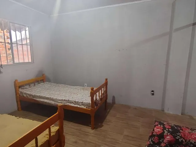 Imagem 14: Casa de Alvenaria com 6 Dormitorio(s) localizado(a) no bairro Parque dos Pinus em