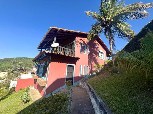 Imagem 1: Casa Duplex à Venda em Cabo Frio com Vista para o Mar