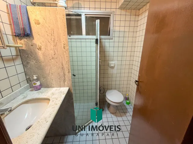 Imagem 2: Oportunidade na Praia do Morro Apartamento à venda com 2 quartos no primeiro andar