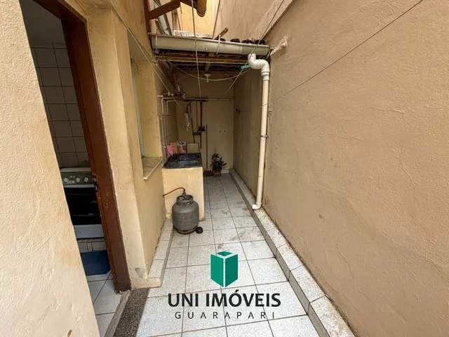 Imagem 5: Oportunidade na Praia do Morro Apartamento à venda com 2 quartos no primeiro andar