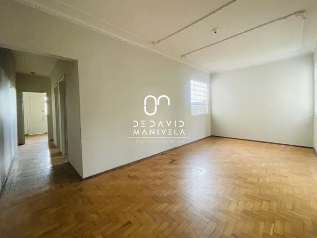 Imagem 13: Apartamento central, com sacada, dependência de empregada a venda