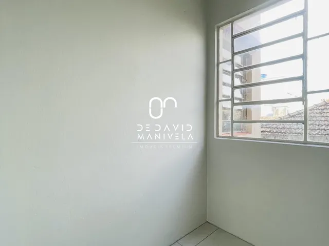 Imagem 10: Apartamento central, com sacada, dependência de empregada a venda