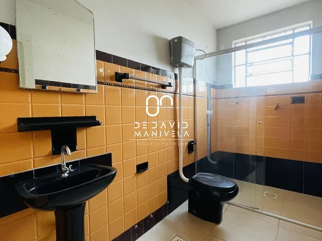 Imagem 3: Apartamento central, com sacada, dependência de empregada a venda