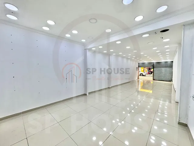 Imagem 3: Loja para Alugar em Santo Amaro: Vão Livre, 180M²