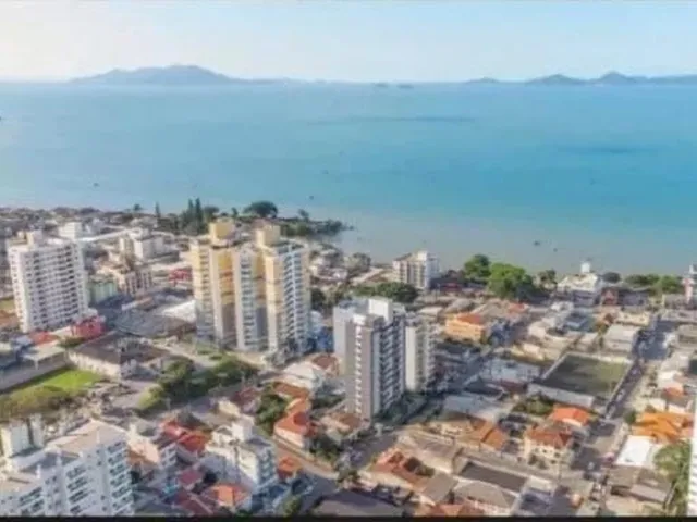 Imagem: O apartamento possui 3 Dormitórios, 1 Suíte, 2 Banheiros,