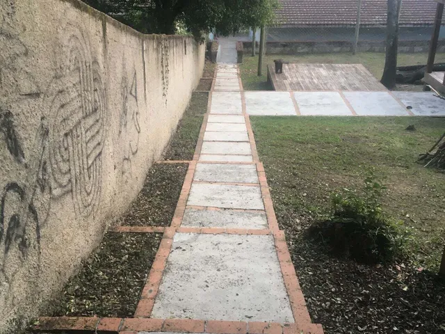 Imagem 8: Casa Padrão com Terreno no Guabirotuba