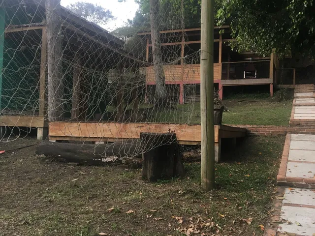 Imagem 2: Casa Padrão com Terreno no Guabirotuba