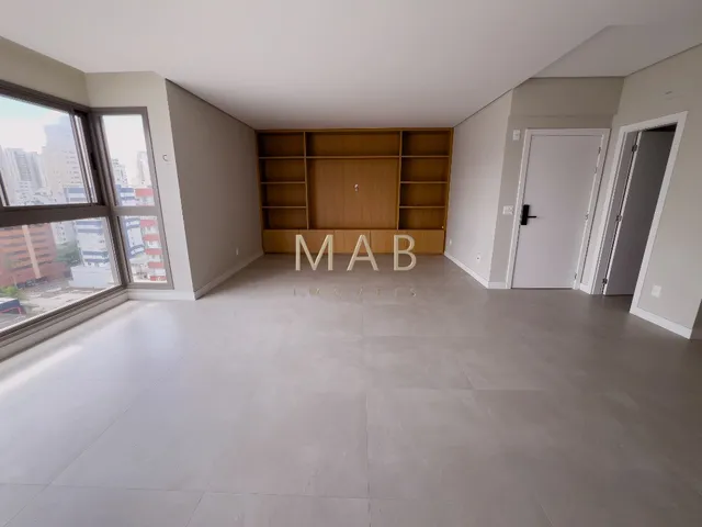 Imagem 10: APARTAMENTO DE ALTO PADRÃO COM 4 DORMITÓRIOS NO EDIFÍCIO PORTO TAWNY NO CENTRO DE